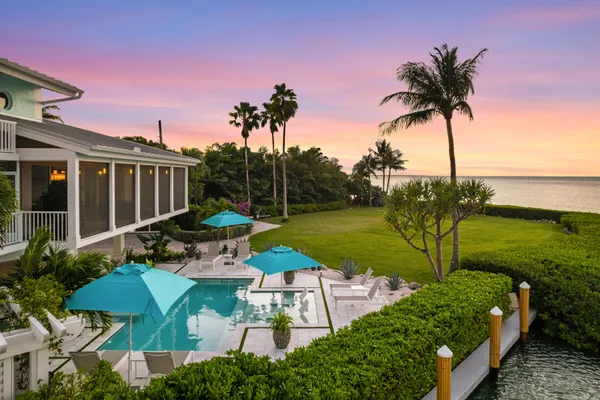 $10,900,000 | 186-165 Bayview Drive, Islamorada, FL 33036