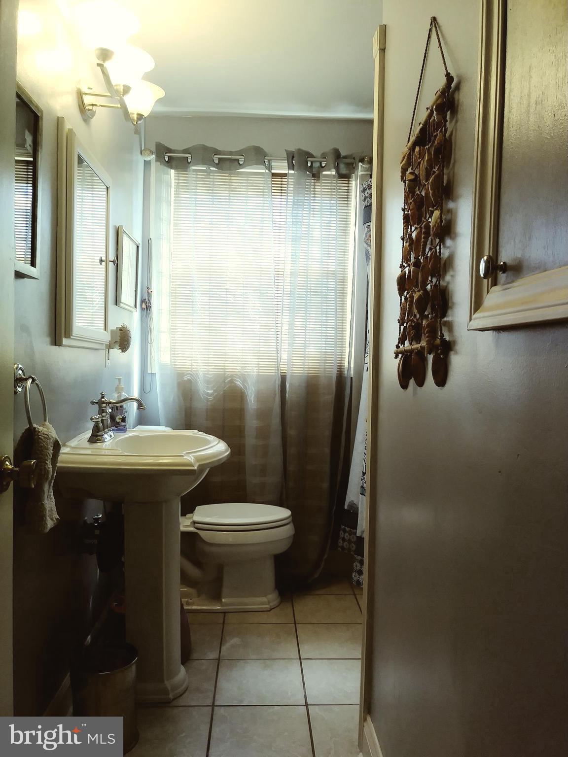 1370 Deanwood Road Baltimore, MD 21234 - Photo 13 of 25 Bathroom