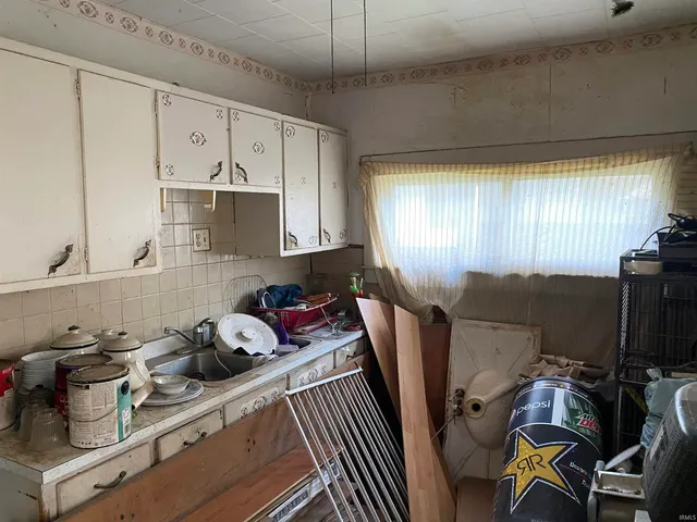 $14,900 | 2306 South Washington Street, Marion, IN 46953