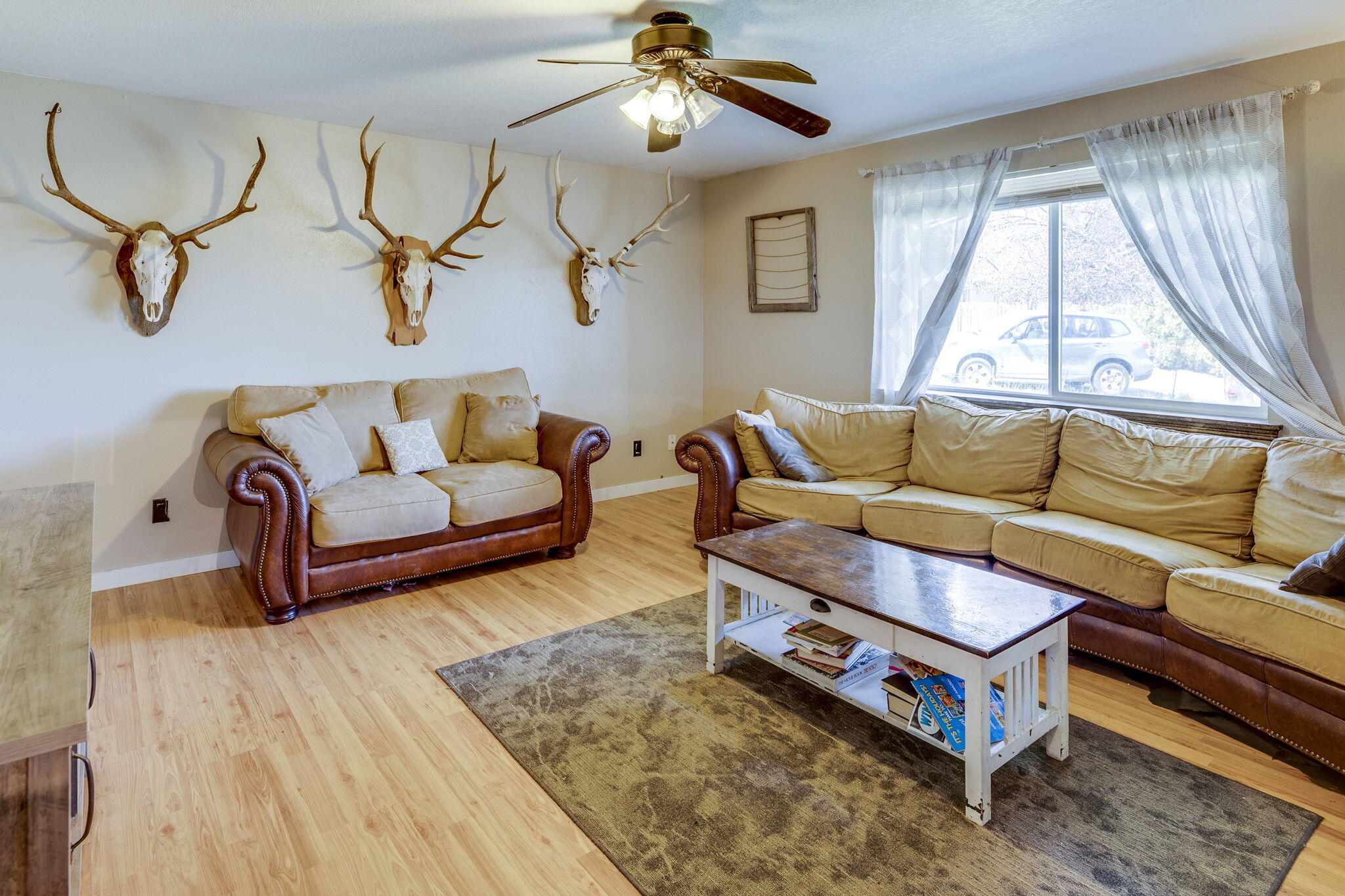 2632 Southwest Fissure Loop Redmond, OR 97756 - Photo 5 of 28 6-web-or-mls-2632 SW Fissure Loop-6