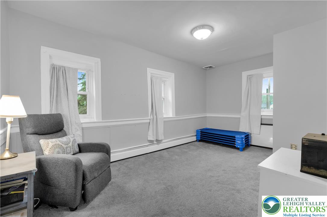 5055 Memorial Road Schnecksville, PA 18078 - Photo 13 of 27