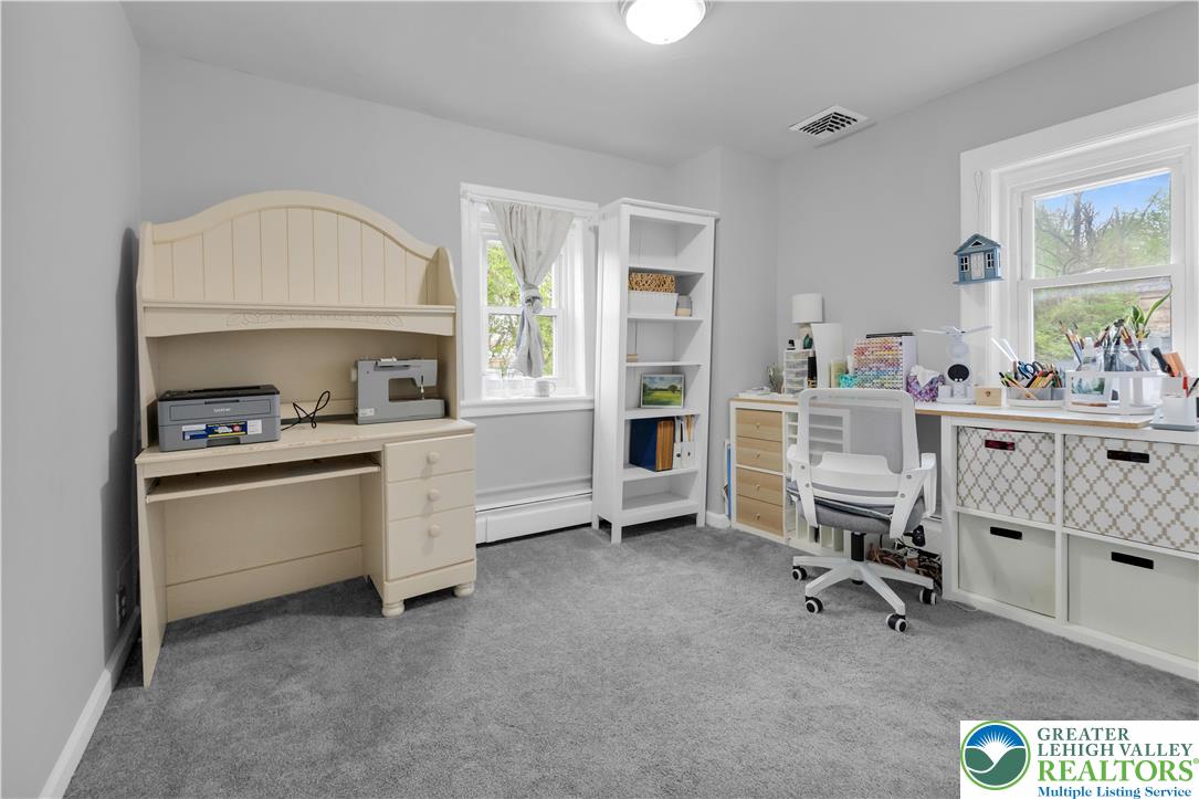 5055 Memorial Road Schnecksville, PA 18078 - Photo 14 of 27
