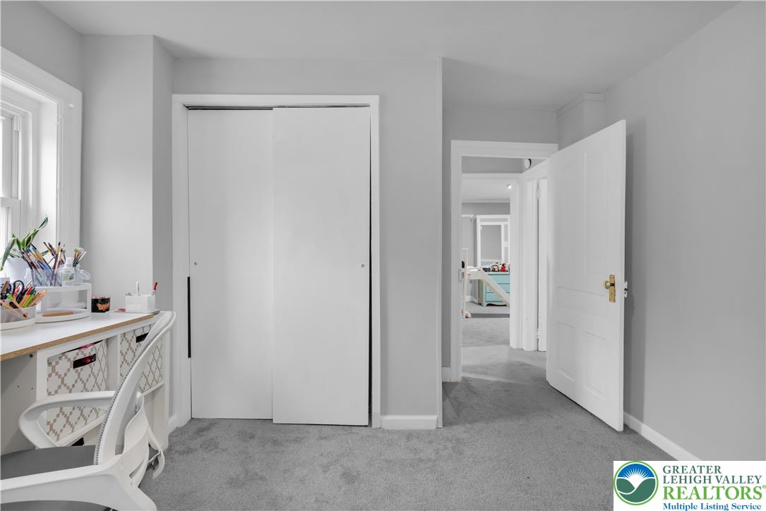 5055 Memorial Road Schnecksville, PA 18078 - Photo 15 of 27