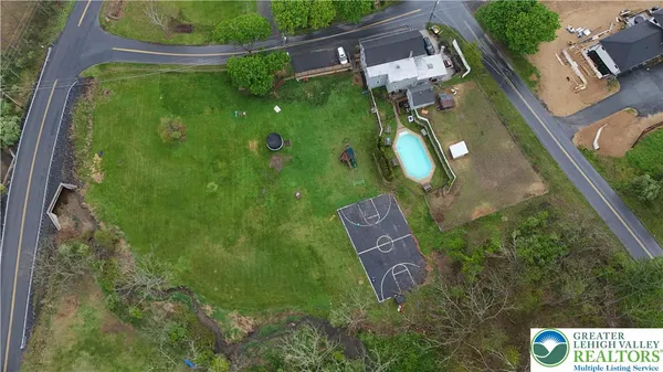 $549,900 | 5055 Memorial Road, Schnecksville, PA 18078
