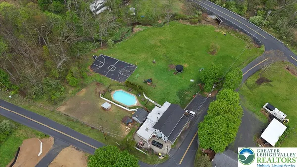 $549,900 | 5055 Memorial Road, Schnecksville, PA 18078