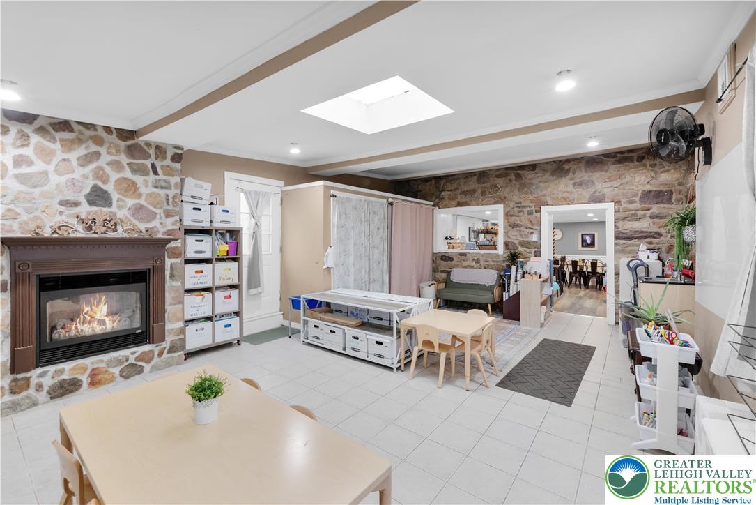 5055 Memorial Road Schnecksville, PA 18078 - Photo 6 of 27