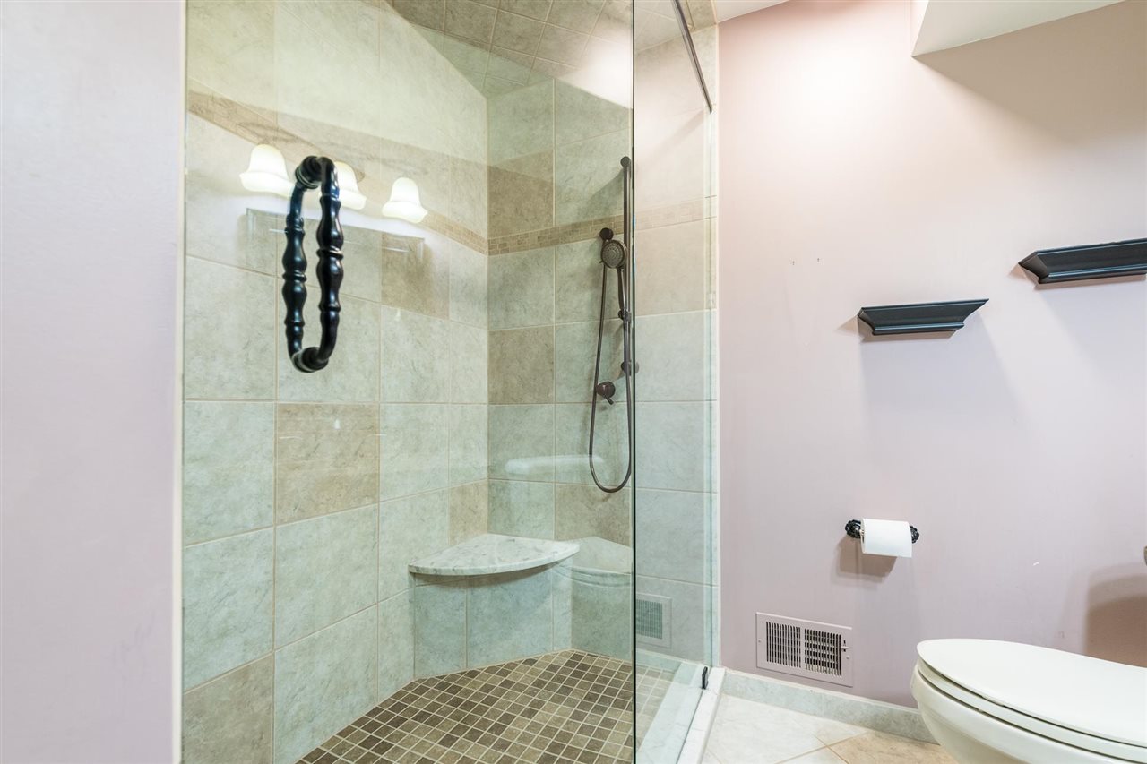 720 Edgewood Drive Rochester, MI 48306 - Photo 30 of 50 50041890-29.JPG