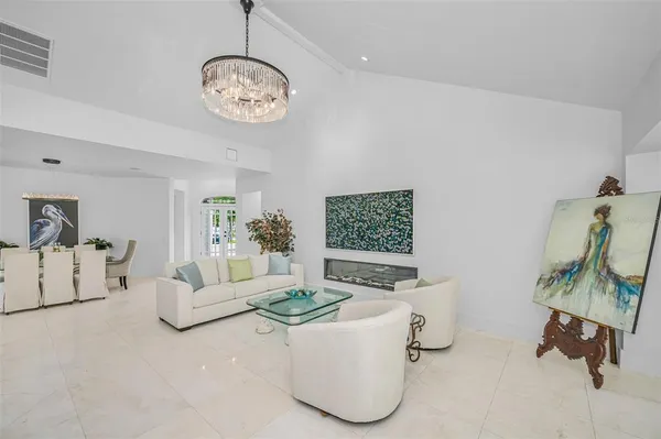 $1,000,000 | 2521 Lake Ellen Drive, Tampa, FL 33618