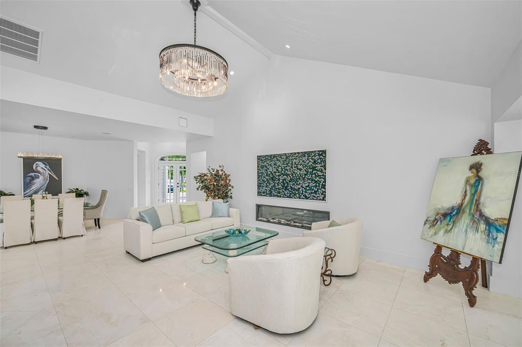 2521 Lake Ellen Drive Tampa, FL 33618 - Photo 12 of 73