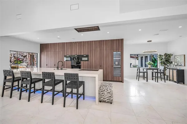 $1,000,000 | 2521 Lake Ellen Drive, Tampa, FL 33618