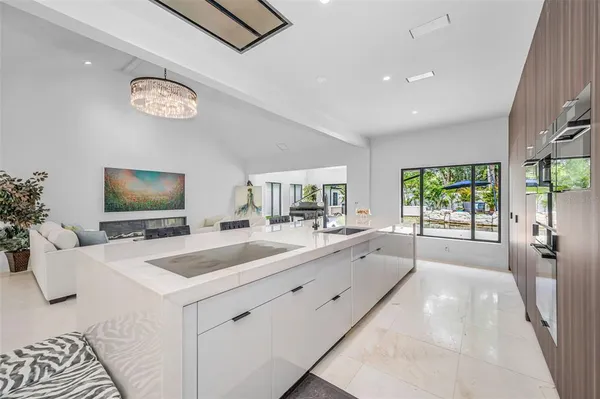 $1,000,000 | 2521 Lake Ellen Drive, Tampa, FL 33618