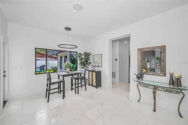 $1,000,000 | 2521 Lake Ellen Drive, Tampa, FL 33618