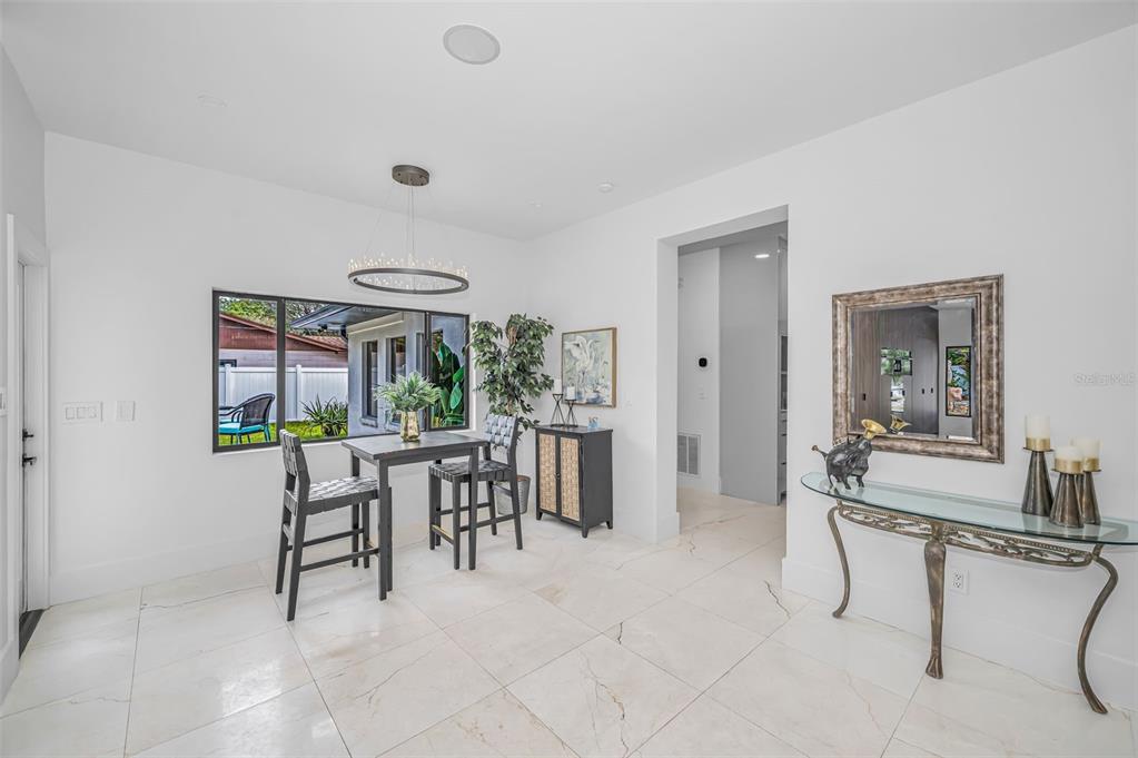 2521 Lake Ellen Drive Tampa, FL 33618 - Photo 24 of 73