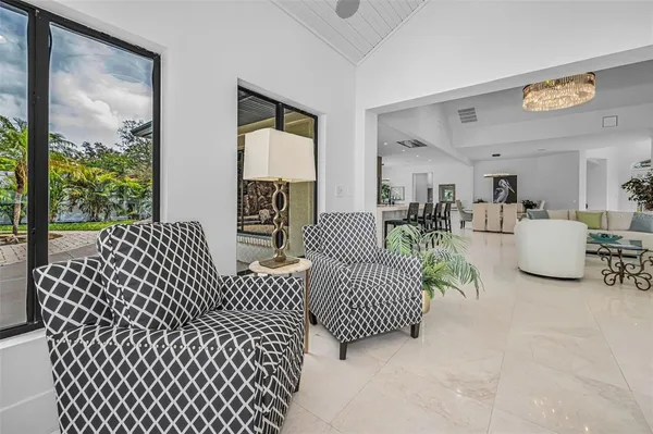 $1,000,000 | 2521 Lake Ellen Drive, Tampa, FL 33618