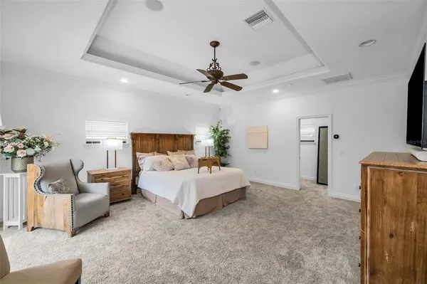$1,000,000 | 2521 Lake Ellen Drive, Tampa, FL 33618