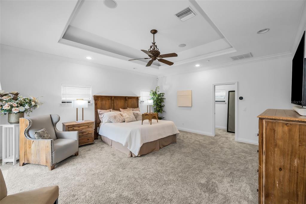 2521 Lake Ellen Drive Tampa, FL 33618 - Photo 37 of 73