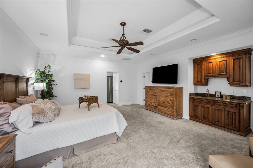 2521 Lake Ellen Drive Tampa, FL 33618 - Photo 38 of 73