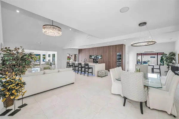 $1,000,000 | 2521 Lake Ellen Drive, Tampa, FL 33618