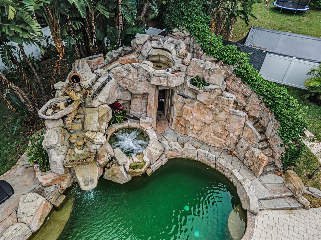 2521 Lake Ellen Drive Tampa, FL 33618 - Photo 63 of 73