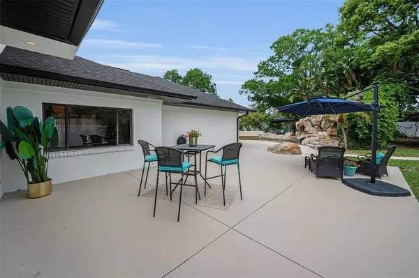 $1,000,000 | 2521 Lake Ellen Drive, Tampa, FL 33618