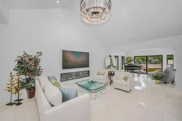 $1,000,000 | 2521 Lake Ellen Drive, Tampa, FL 33618