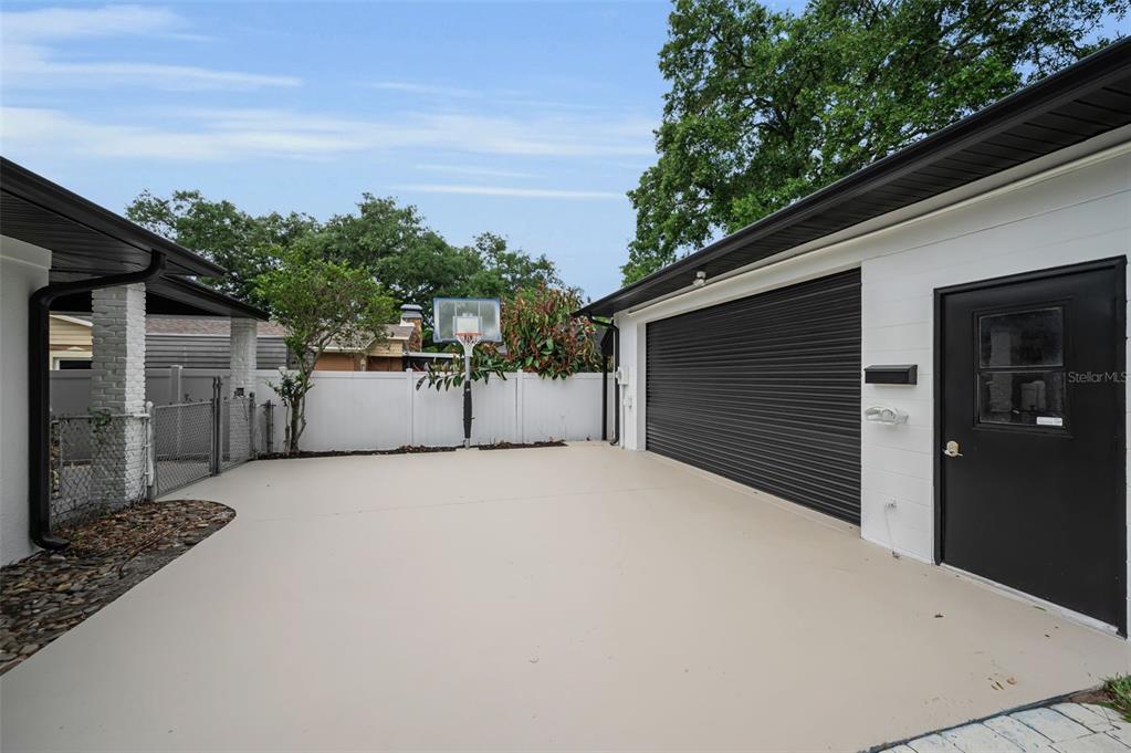 2521 Lake Ellen Drive Tampa, FL 33618 - Photo 72 of 73