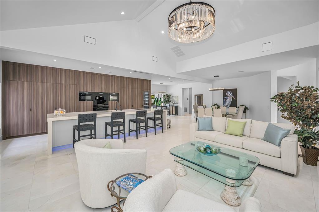 2521 Lake Ellen Drive Tampa, FL 33618 - Photo 8 of 73