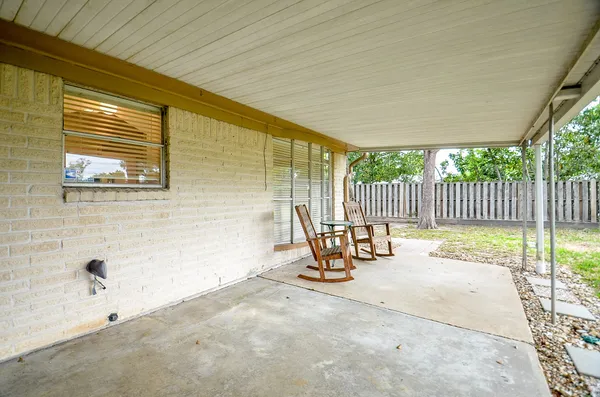 $2,195 | 7719 Lacy Hill Drive, Houston, TX 77036