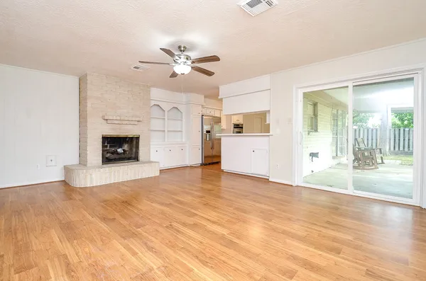 $2,195 | 7719 Lacy Hill Drive, Houston, TX 77036