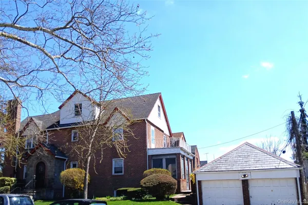 $1,899,000 | 64-02 Ellwell Crescent | Rego Park