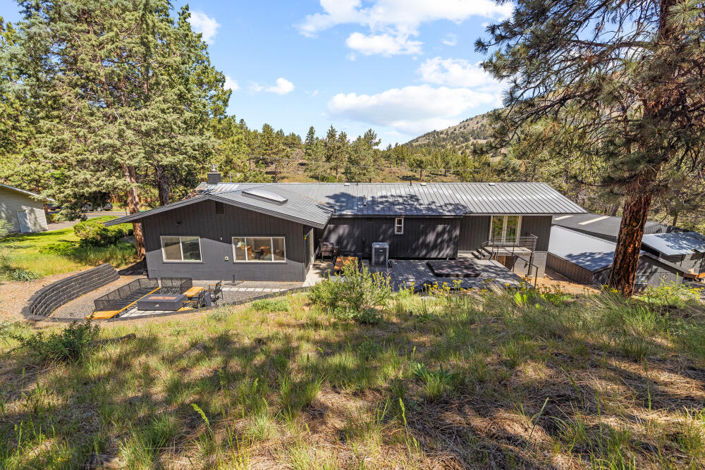 2426 Pine Grove Road Klamath Falls, OR 97603 - Photo 57 of 79 2426PineGroveRd-51