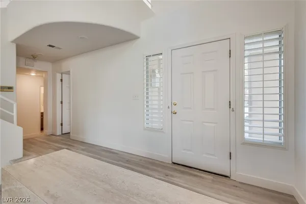 $2,595 | 4992 Crooked Stick Way, Las Vegas, NV 89113