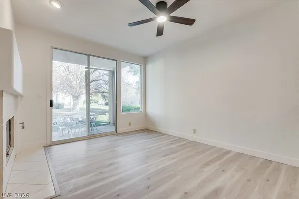 $2,595 | 4992 Crooked Stick Way, Las Vegas, NV 89113