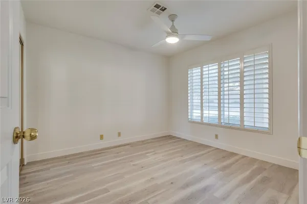 $2,595 | 4992 Crooked Stick Way, Las Vegas, NV 89113