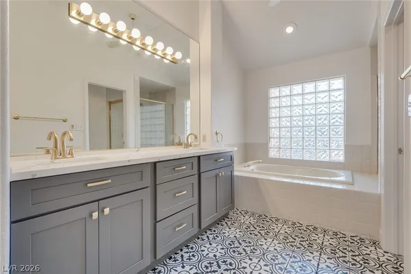 $2,595 | 4992 Crooked Stick Way, Las Vegas, NV 89113