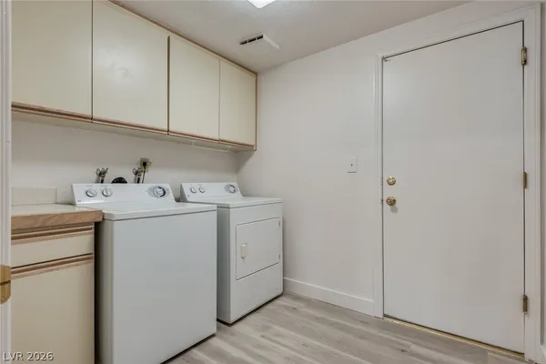 $2,595 | 4992 Crooked Stick Way, Las Vegas, NV 89113