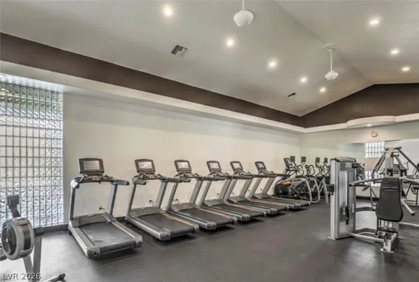 $2,595 | 4992 Crooked Stick Way, Las Vegas, NV 89113