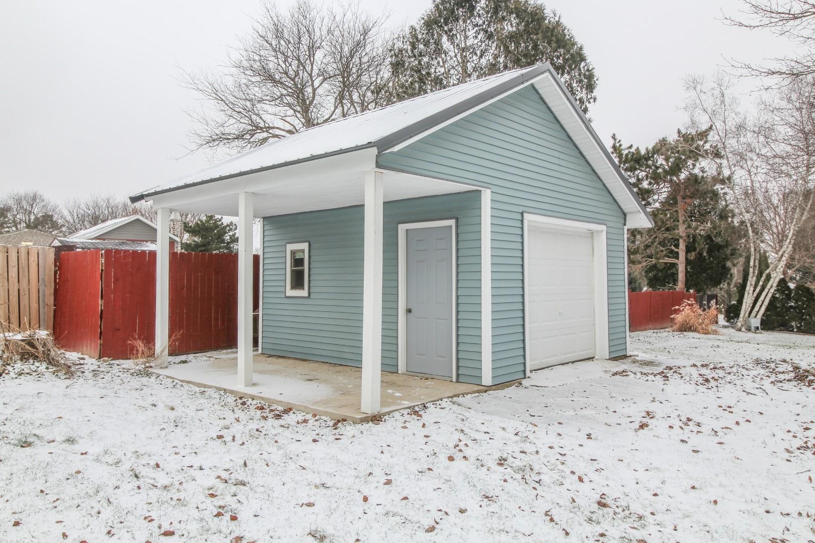 407 South Jackson Street Waterloo, WI 53594 - Photo 53 of 57