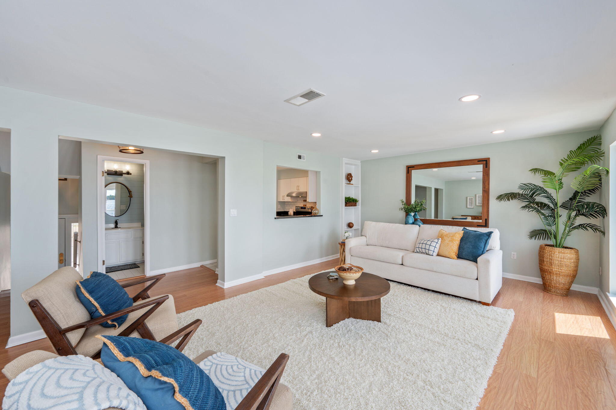 3 Bayshore Point Valparaiso, FL 32580 - Photo 17 of 70 a living room with furniture and wooden floor