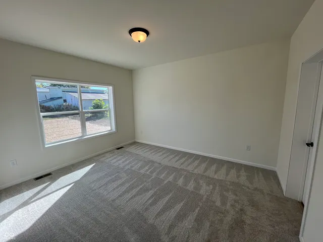 $329,900 | 1309 North 8th Street, Elwood, IN 46036