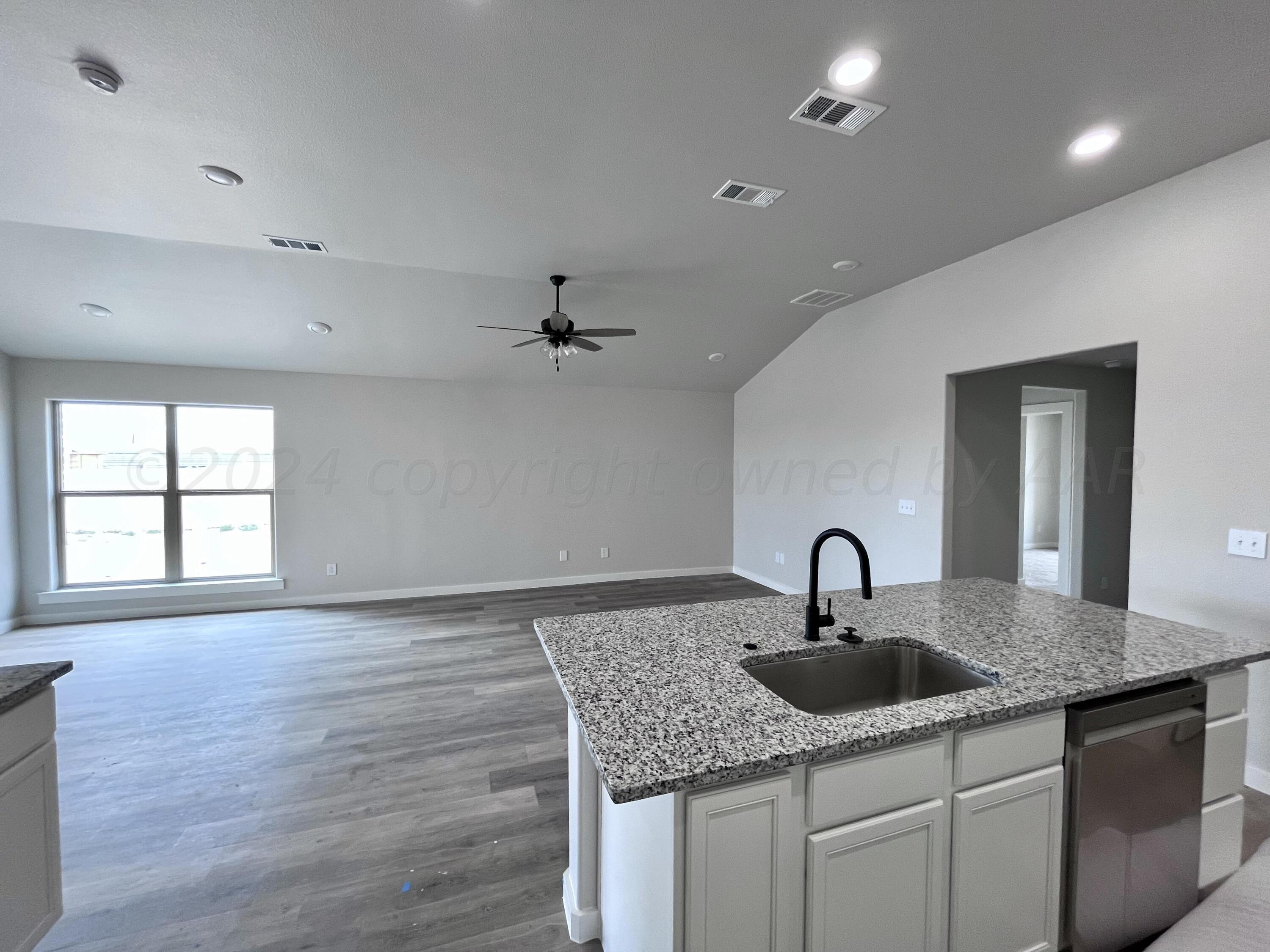 6401 Athens Street Amarillo, TX 79118 - Photo 4 of 17 6401 Athens_6673