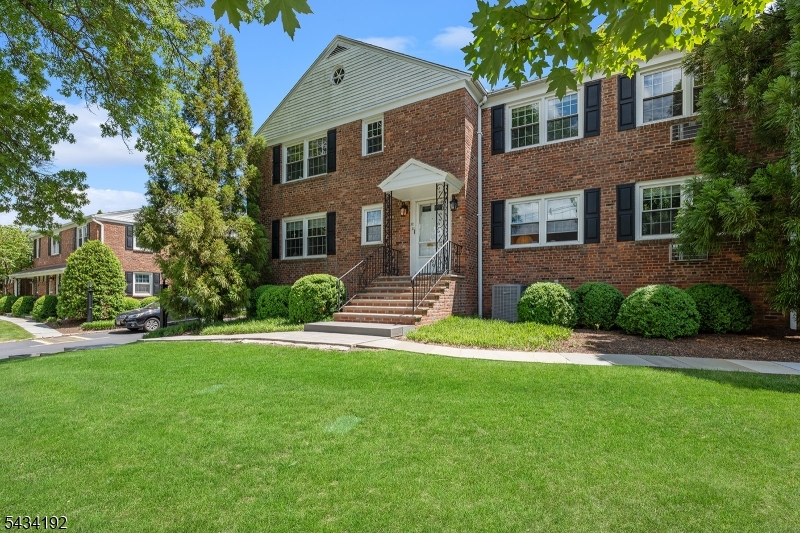 68 New Engave Summit, Unit 32 Summit, NJ 07901 - Photo 17 of 18 Gallery Image 17