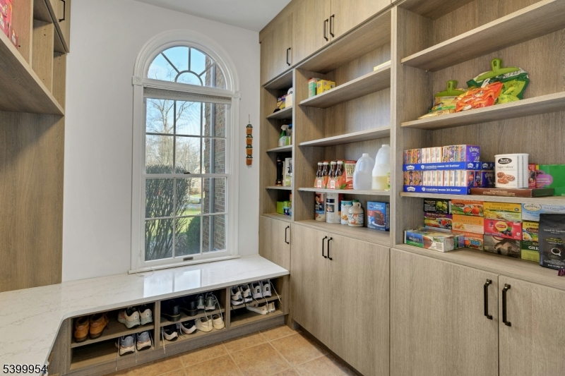 18 Shadowbrook Way Randolph, NJ 07945 - Photo 13 of 42