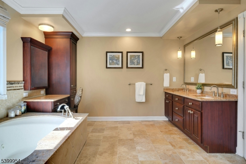 18 Shadowbrook Way Randolph, NJ 07945 - Photo 26 of 42