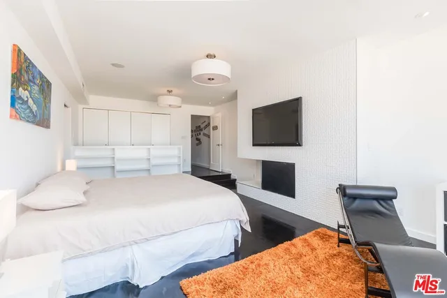 $13,500 | 5205 Ocean Front Walk, Unit 203, Marina del Rey, CA 90292