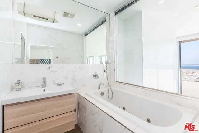 $13,500 | 5205 Ocean Front Walk, Unit 203, Marina del Rey, CA 90292