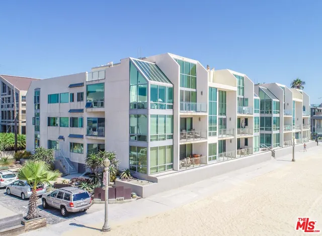 $13,500 | 5205 Ocean Front Walk, Unit 203, Marina del Rey, CA 90292