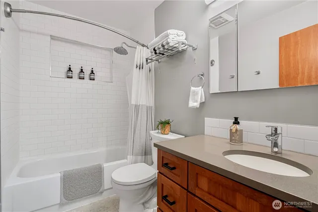 $1,762,000 | 604 128th Avenue Southeast, Bellevue, WA 98005