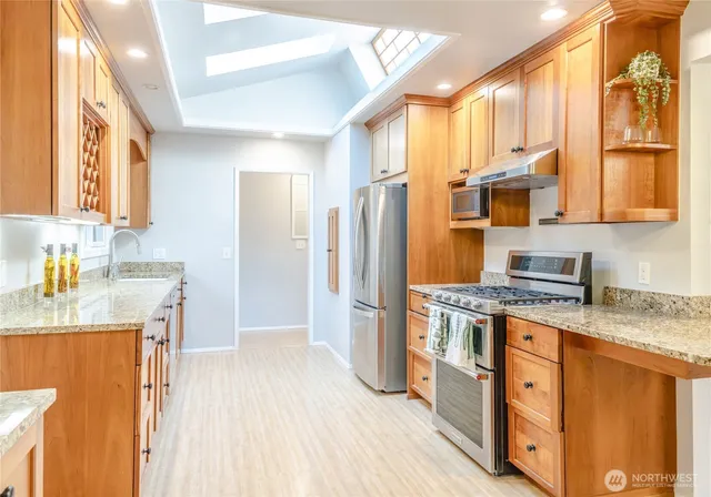 $1,762,000 | 604 128th Avenue Southeast, Bellevue, WA 98005