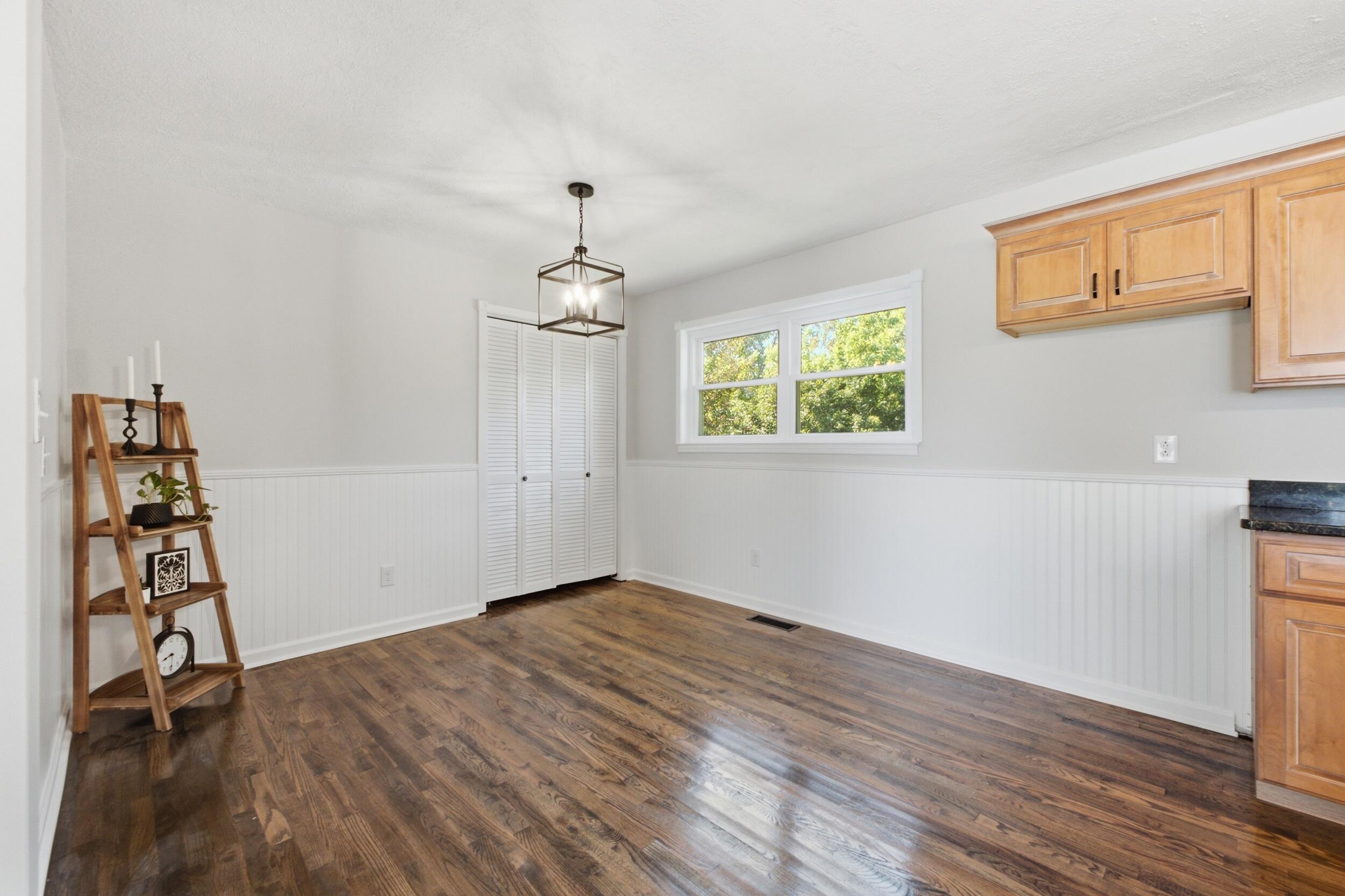 8228 Pine Ridge Road Ooltewah, TN 37363 - Photo 11 of 26 Dining